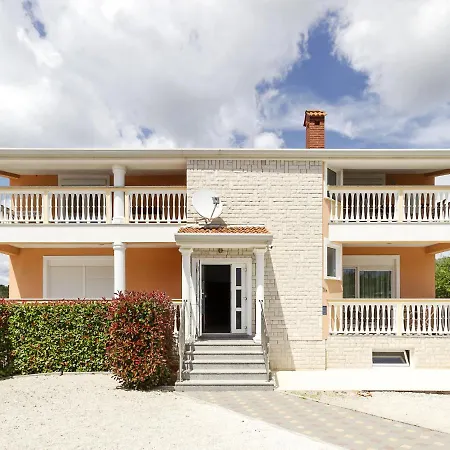 Elegant In Near Fratarski Otok Island Banjole